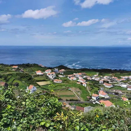 Of Eira Velha بيت للعطل *