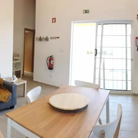 Of Eira Velha بيت للعطل *